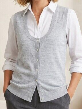 NEW YORK & COMPANY Heathered Light Grey, Button-down Sweater Vest, Size Small